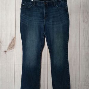 Lee Jeans Ladies 18 Short Straight Mid Rise